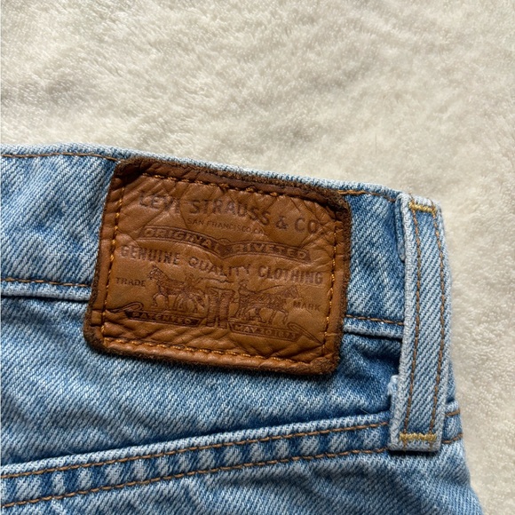 Levi’s - Picture 4 of 6